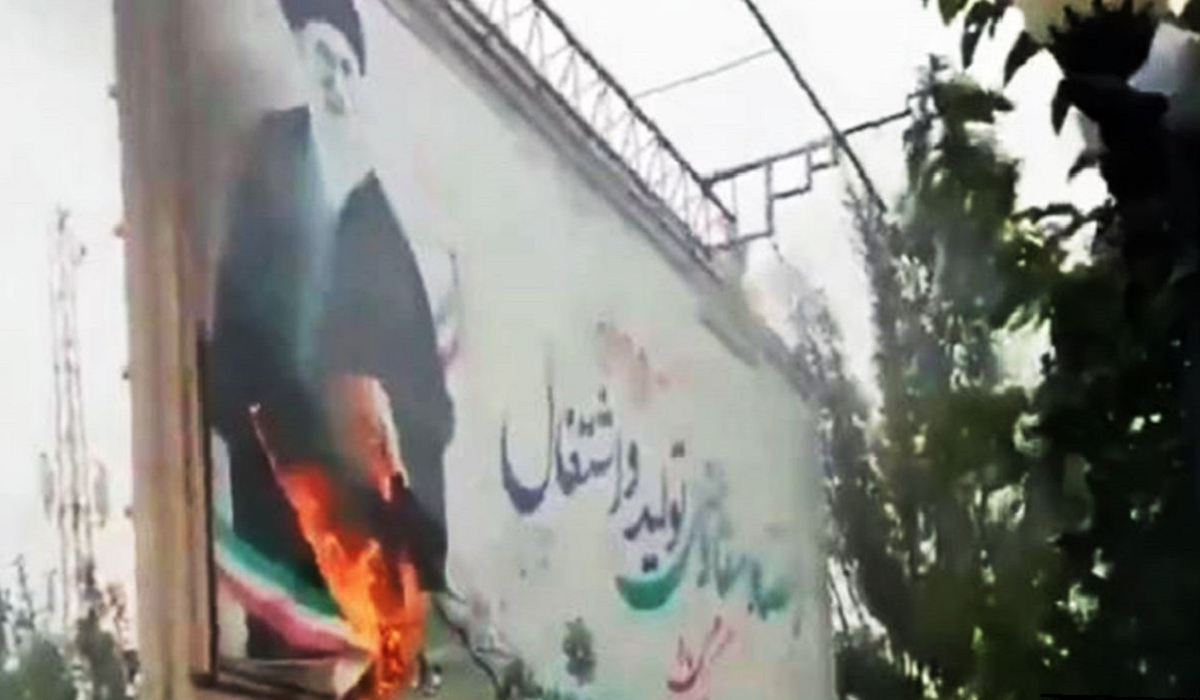 گسست از نهادهای ایدئولوژیک، مواجهه با سرکوب